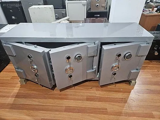 zırhlı özel kasa gümüş renkli ön görünüm